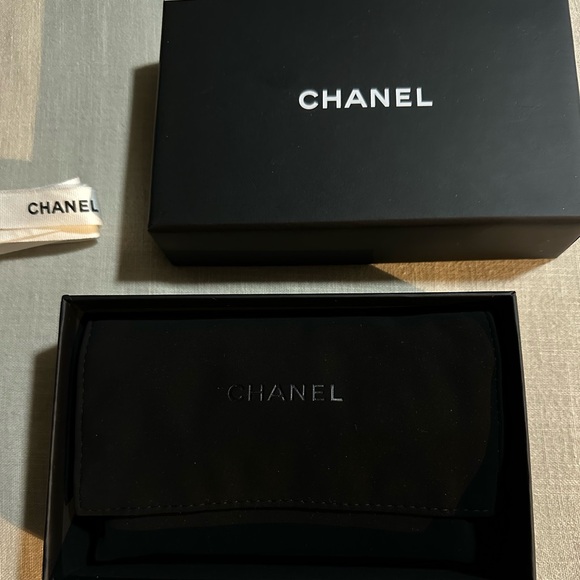 CHANEL wallet card holder - Picture 5 of 6